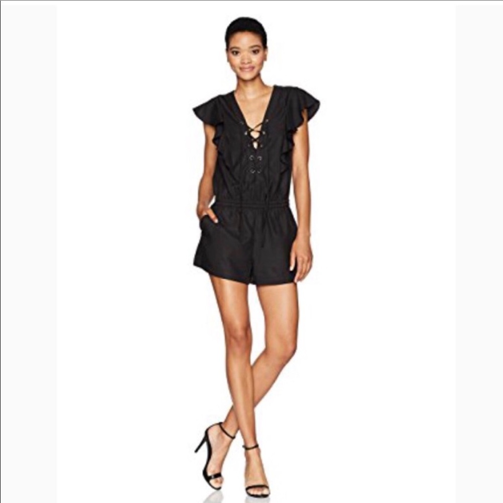 BCBG ROMPER SIZE XS